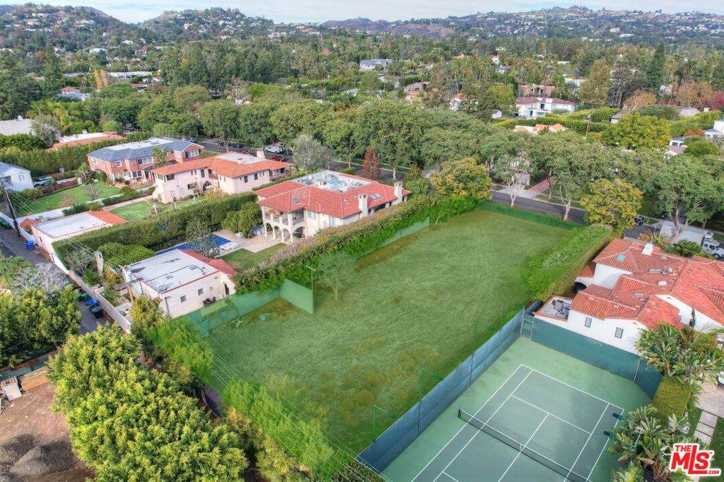 911 Roxbury Drive - Photo 1