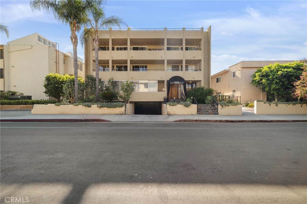 https://bt-photos.global.ssl.fastly.net/socal/orig_boomver_1_375043110-2.jpg