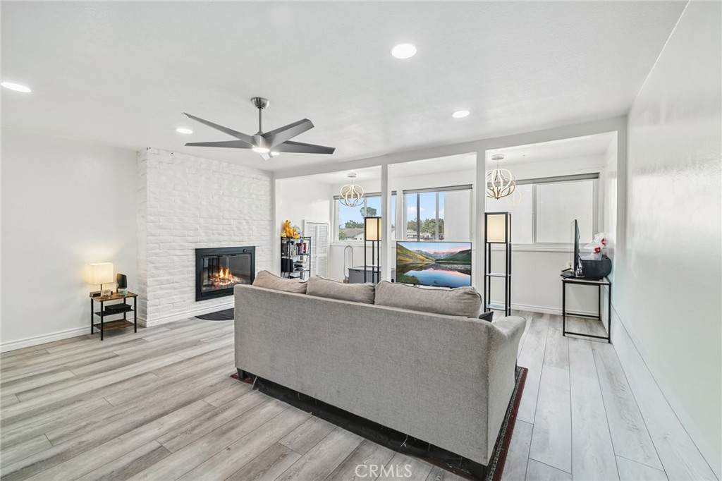 1349 Edgewood Way - Photo 1