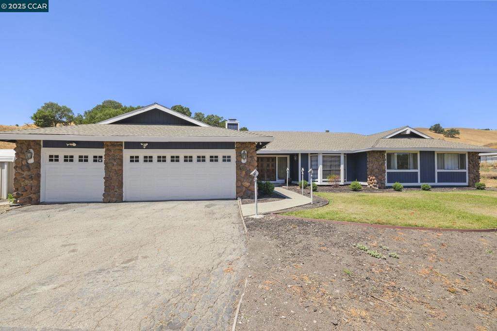 1610 Lawrence Road - Photo 1