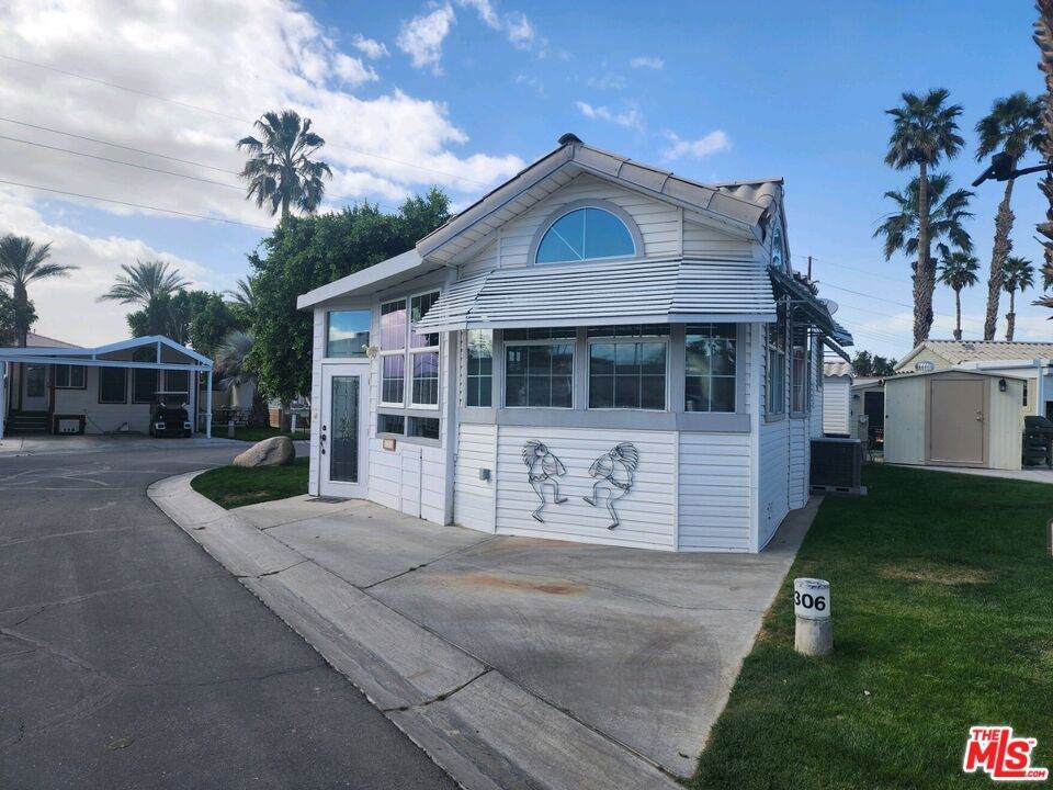 84136 Avenue 44 - Photo 1