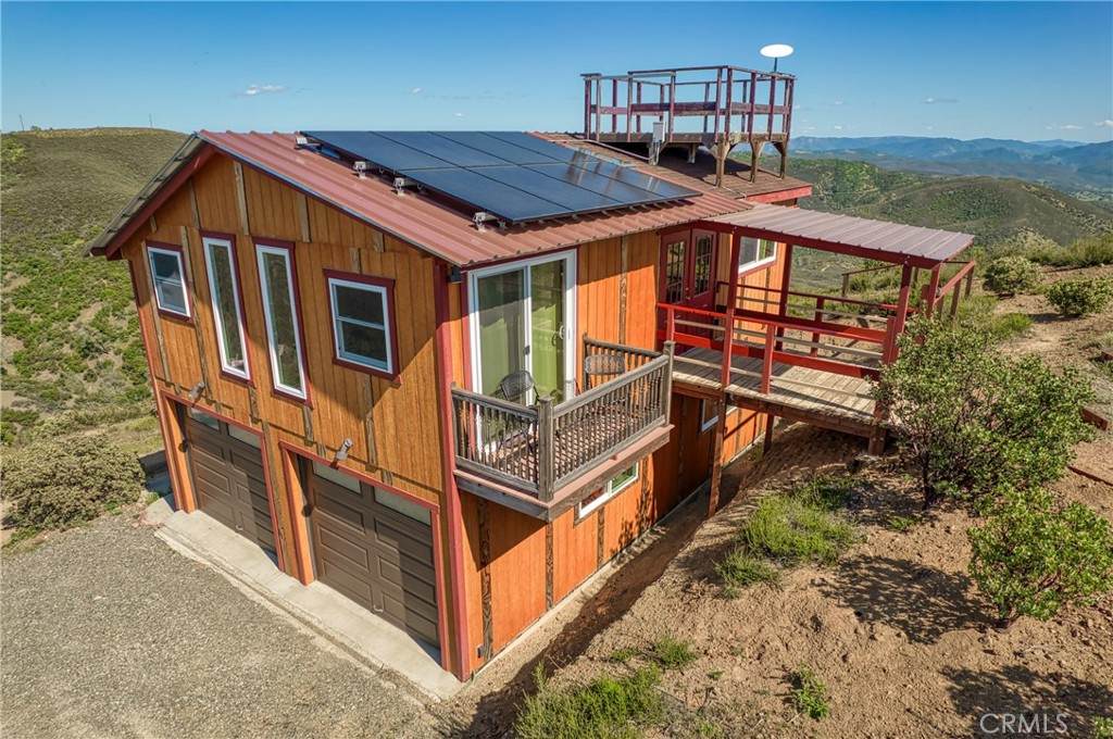 864 Watertrough Road - Photo 1