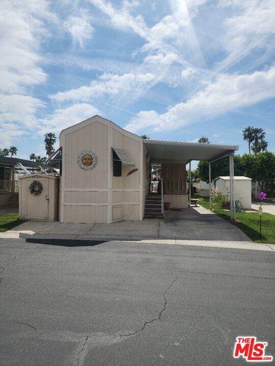 84136 Avenue 44 - Photo 1