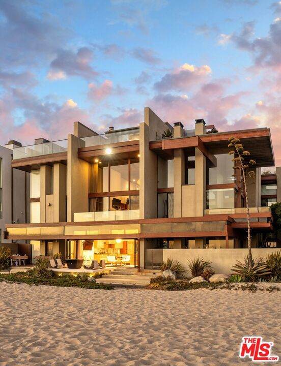 3817 Ocean Front Walk - Photo 1