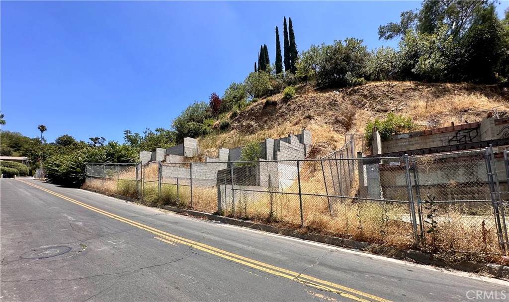 3604 Primavera - Photo 1