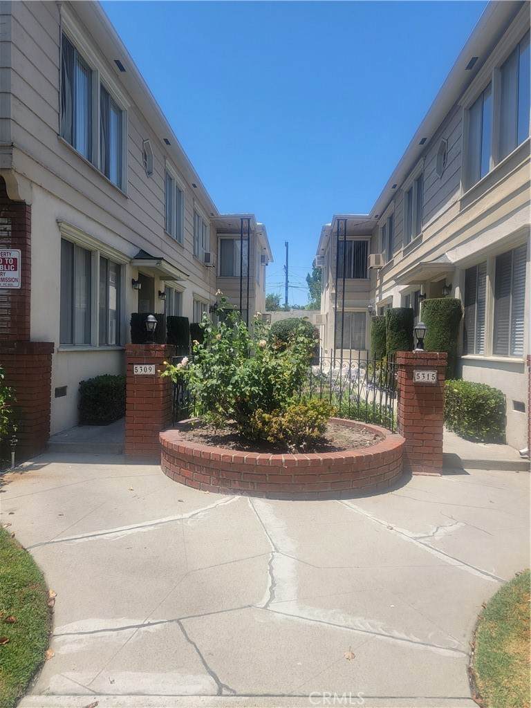 5309 Whitsett Avenue - Photo 1