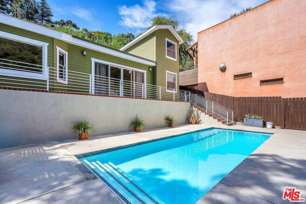 8621 Lookout Mountain Avenue - Photo 1