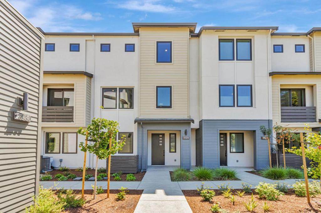 1129 Esther Court - Photo 1