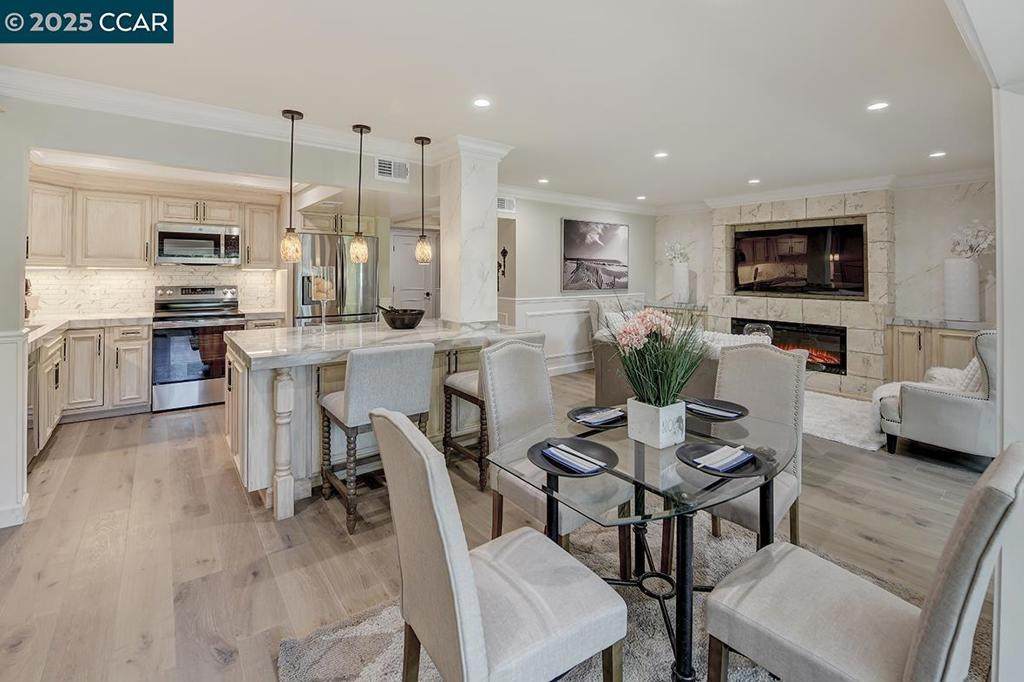 2601 Pine Knoll Dr - Photo 1