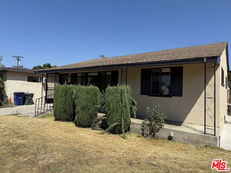 9547 Steele Street - Photo 1