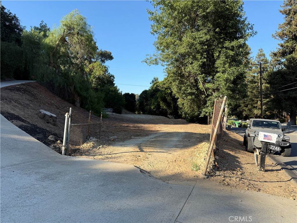 https://bt-photos.global.ssl.fastly.net/socal/orig_boomver_1_375120459-2.jpg