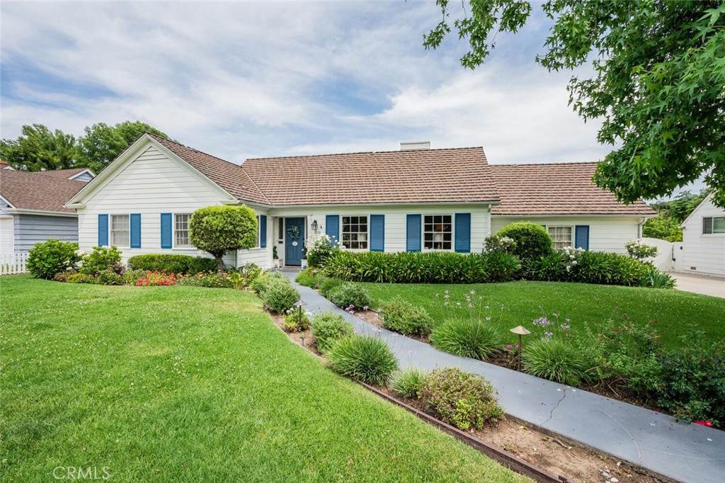 6616 Langdon Avenue - Photo 1