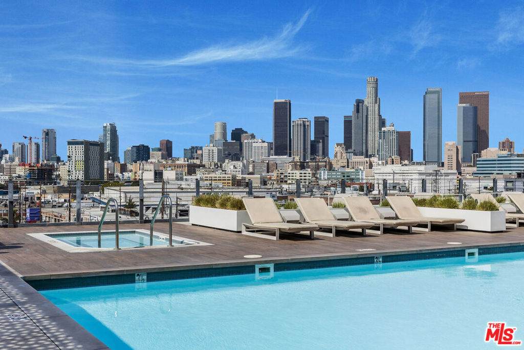 530 Hewitt Street - Photo 1