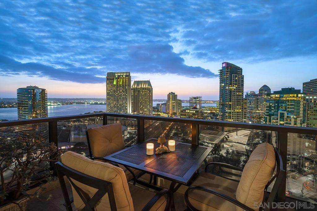 100 Harbor Dr - Photo 1