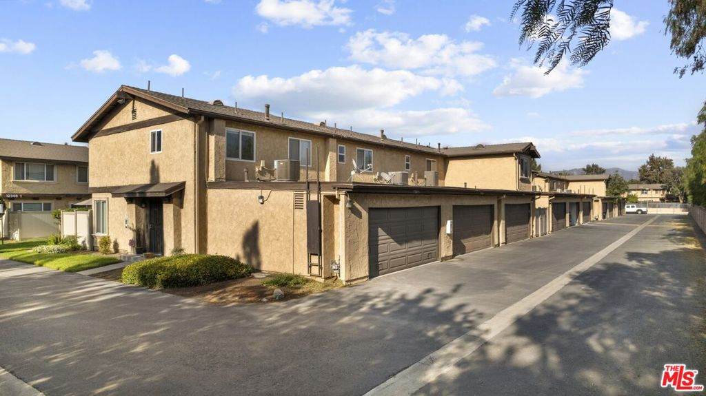 12346 Runnymede Street - Photo 1