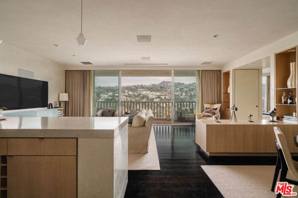 9255 Doheny Road - Photo 1