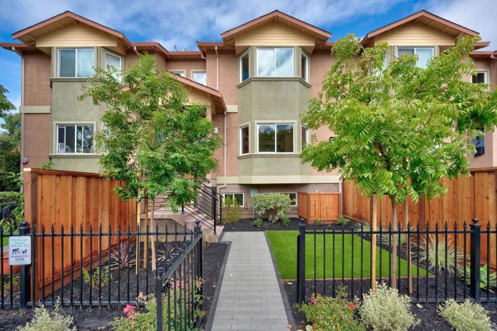 313 6th Avenue - Photo 1