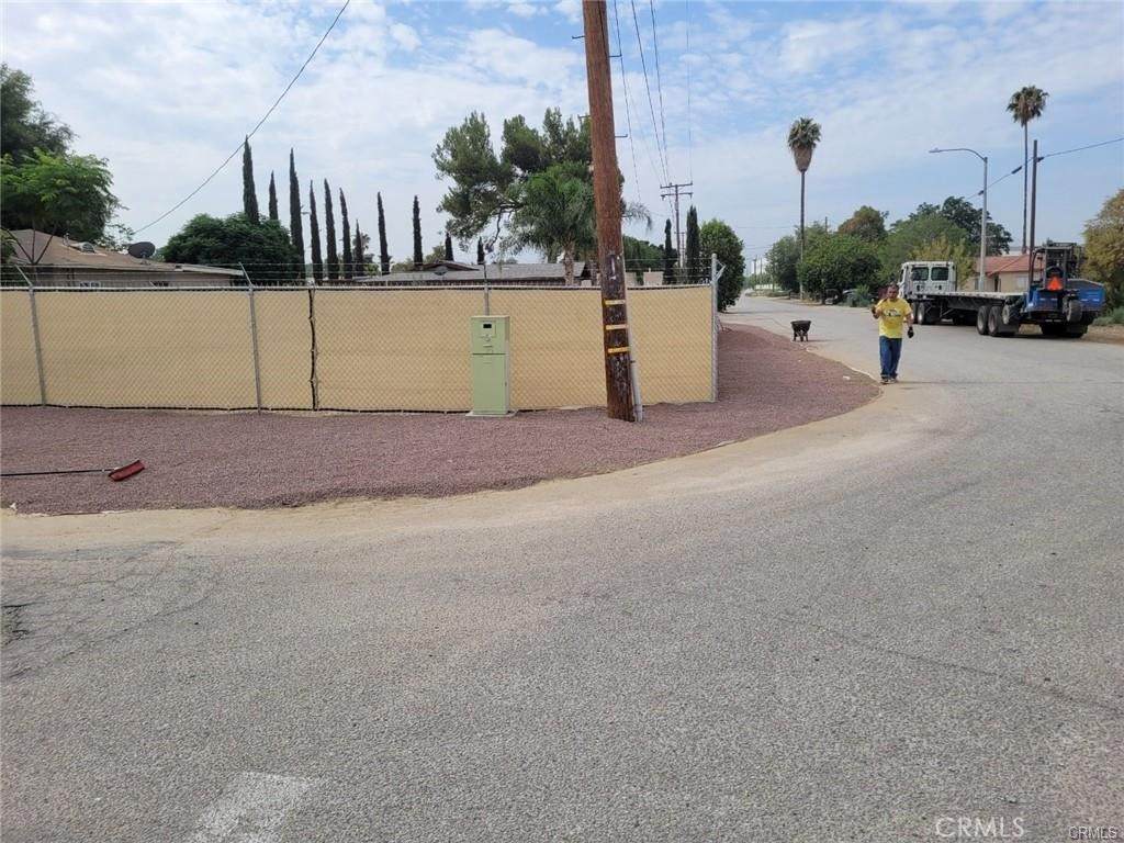 https://bt-photos.global.ssl.fastly.net/socal/orig_boomver_1_375144732-2.jpg