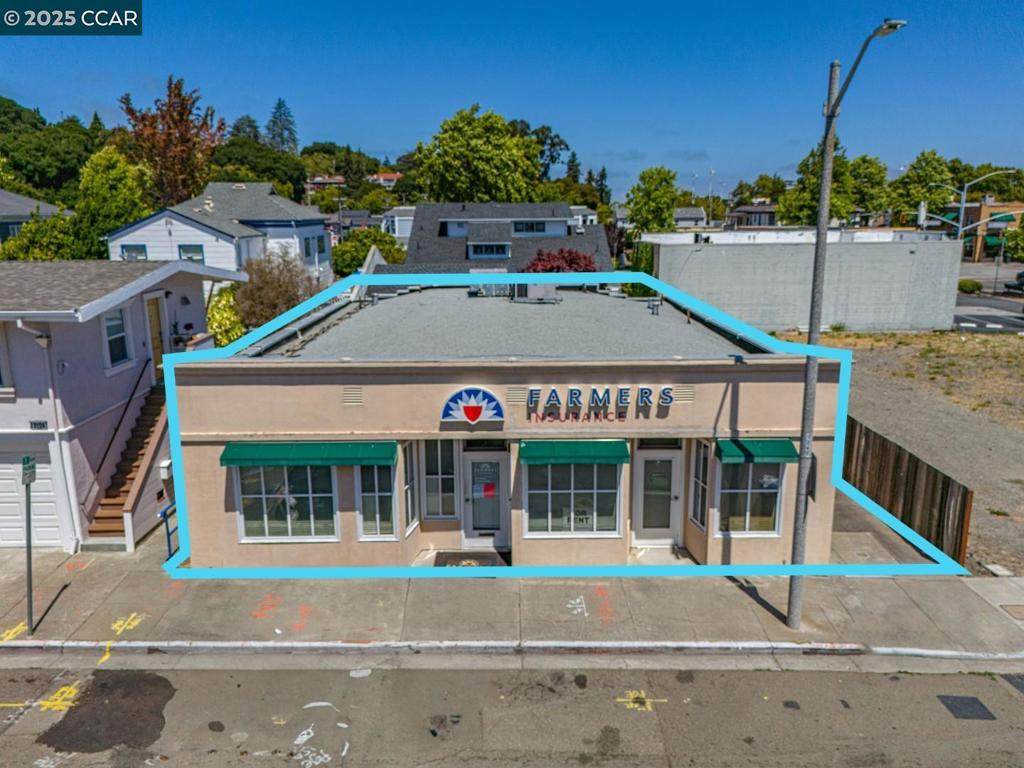 2220 Pear St - Photo 1