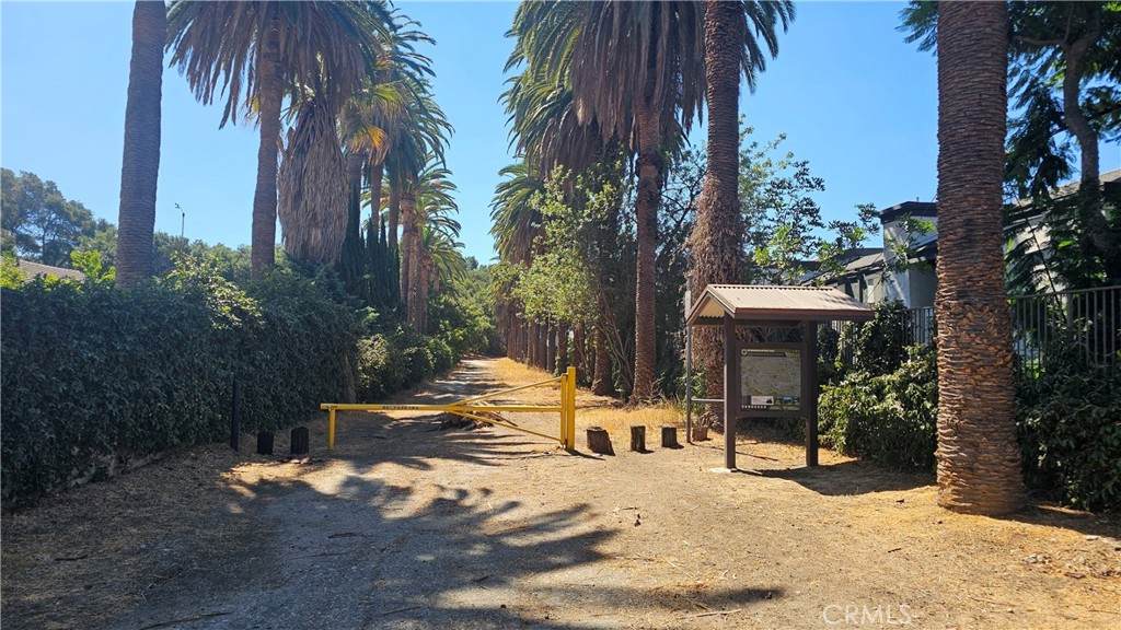 28 Hillhaven Road - Photo 1