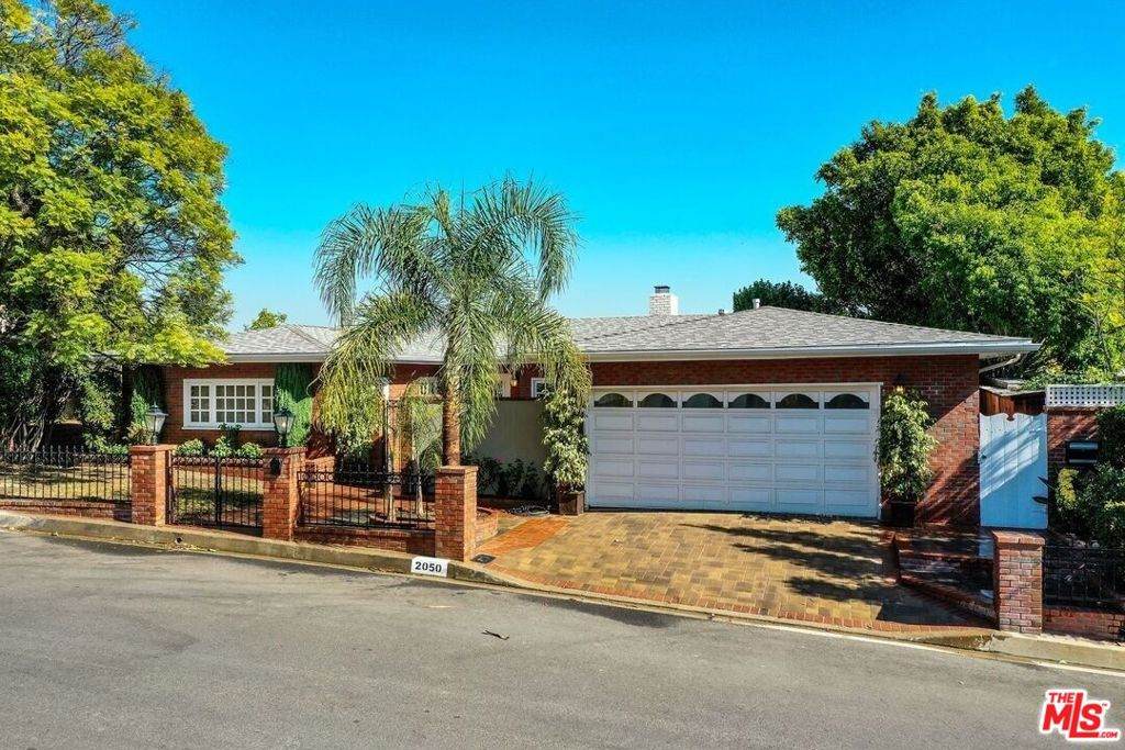 https://bt-photos.global.ssl.fastly.net/socal/orig_boomver_1_375150213-2.jpg