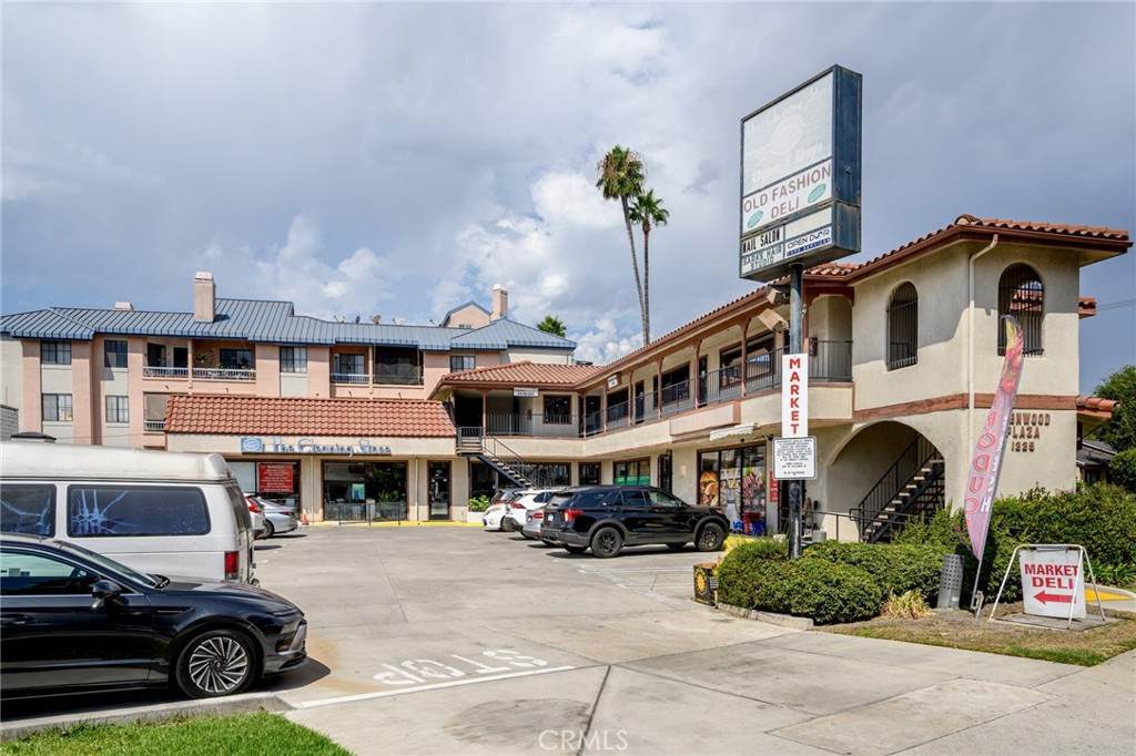 https://bt-photos.global.ssl.fastly.net/socal/orig_boomver_1_375150905-2.jpg