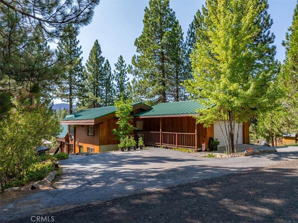 38249 Hampton Avenue - Photo 1