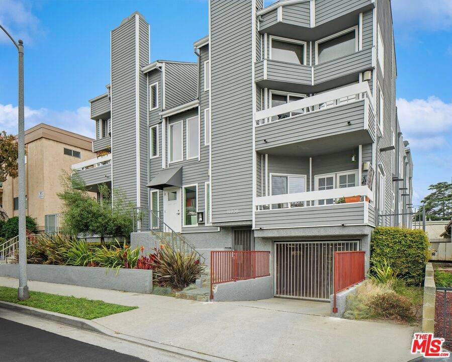 11938 Courtleigh Drive - Photo 1