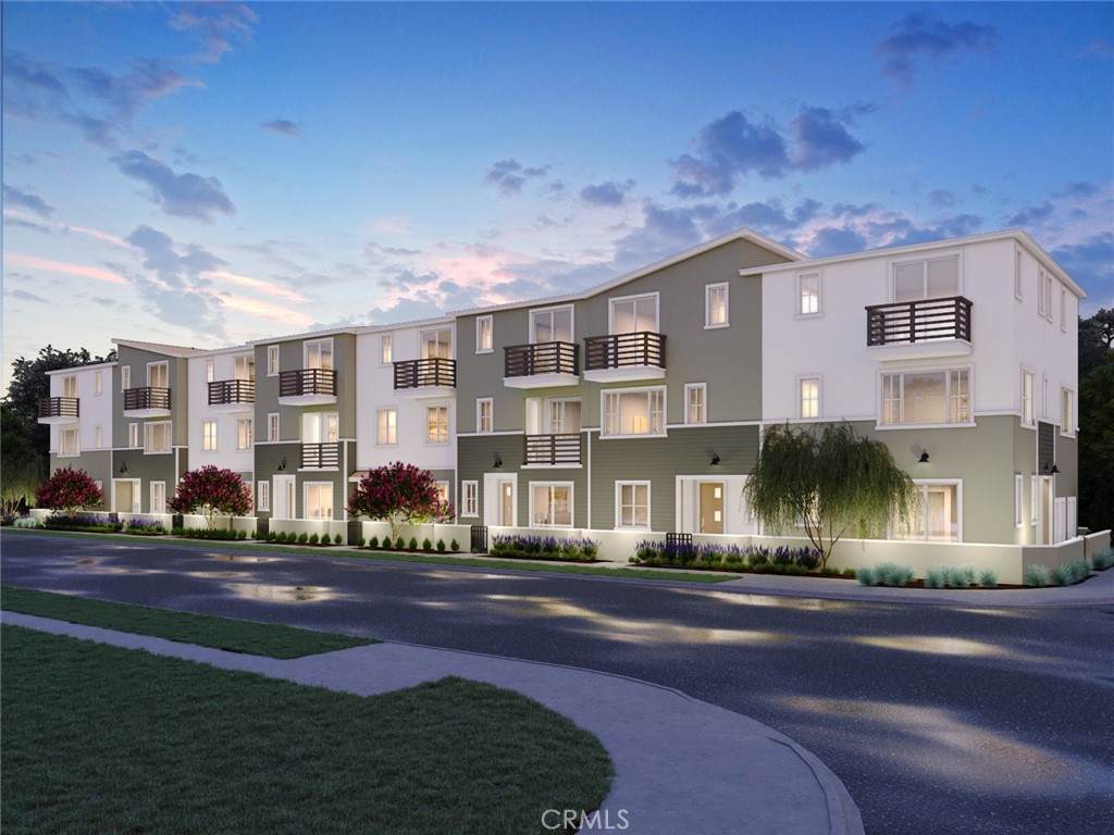 1482 Skyline Lane - Photo 1