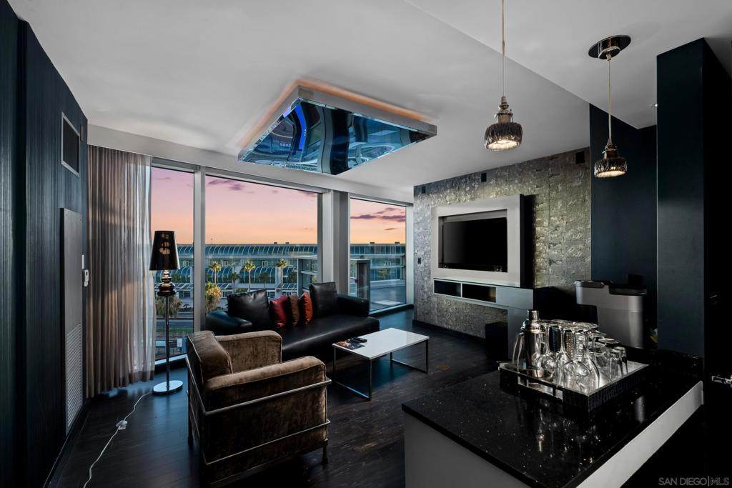 207 5th Ave - Photo 1