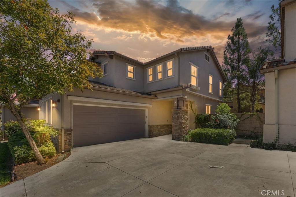 28403 Ravenna St - Photo 1