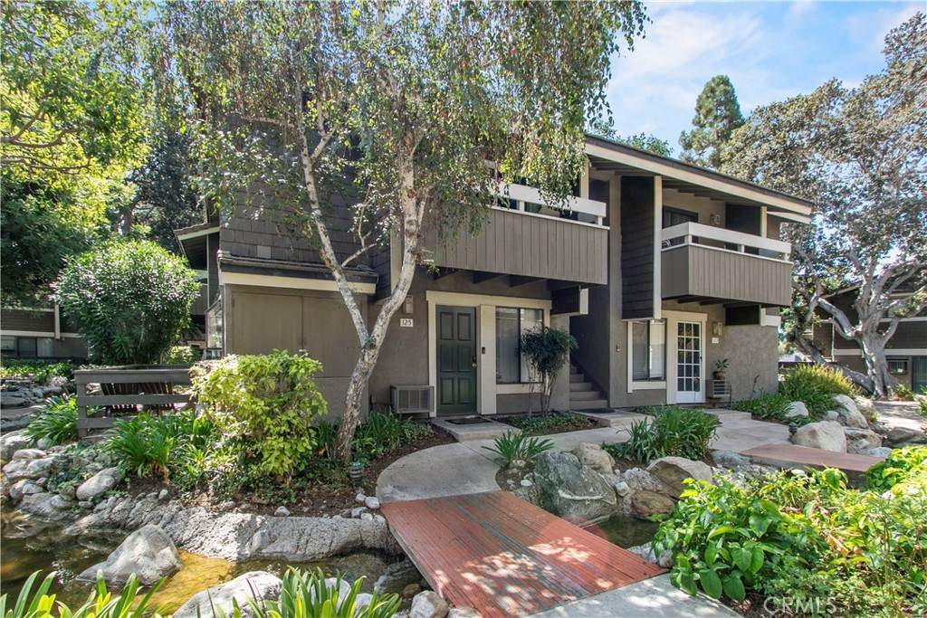 126 Streamwood - Photo 1