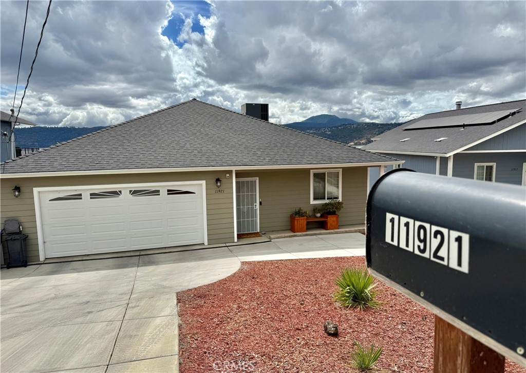 11921 Lakeshore Drive - Photo 1