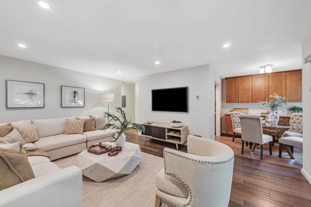 938 Clark Avenue - Photo 1