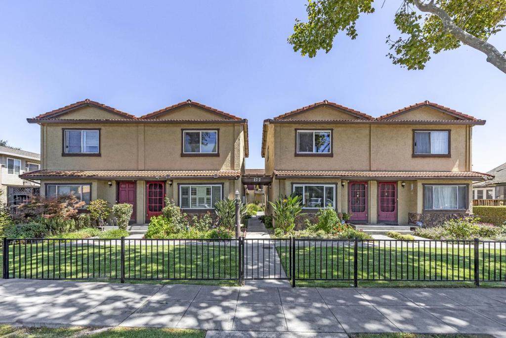 177 Monroe Street - Photo 1