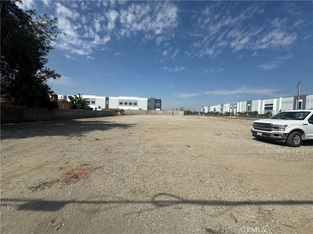 10512 Juiper Avenue - Photo 1