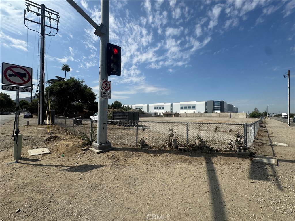 https://bt-photos.global.ssl.fastly.net/socal/orig_boomver_1_375176398-2.jpg