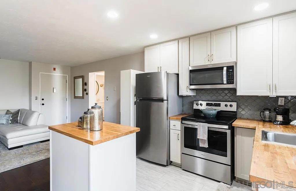 7838 Cowles Mountain Ct - Photo 1