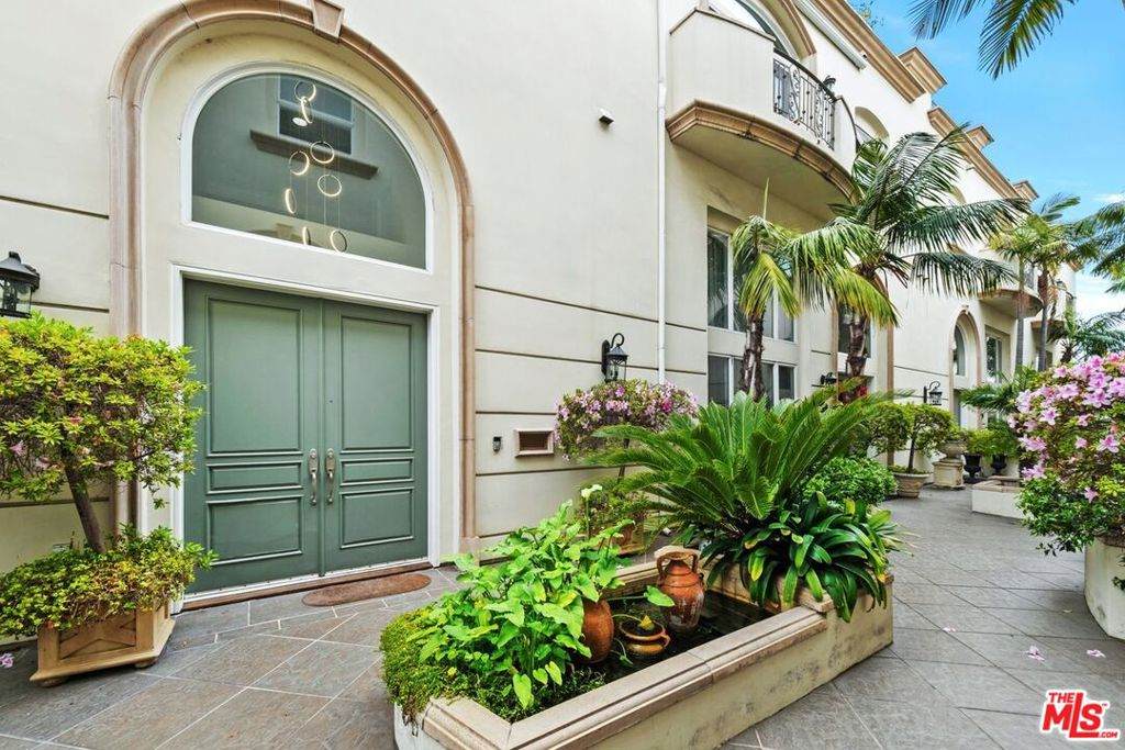 11974 Mayfield Avenue - Photo 1