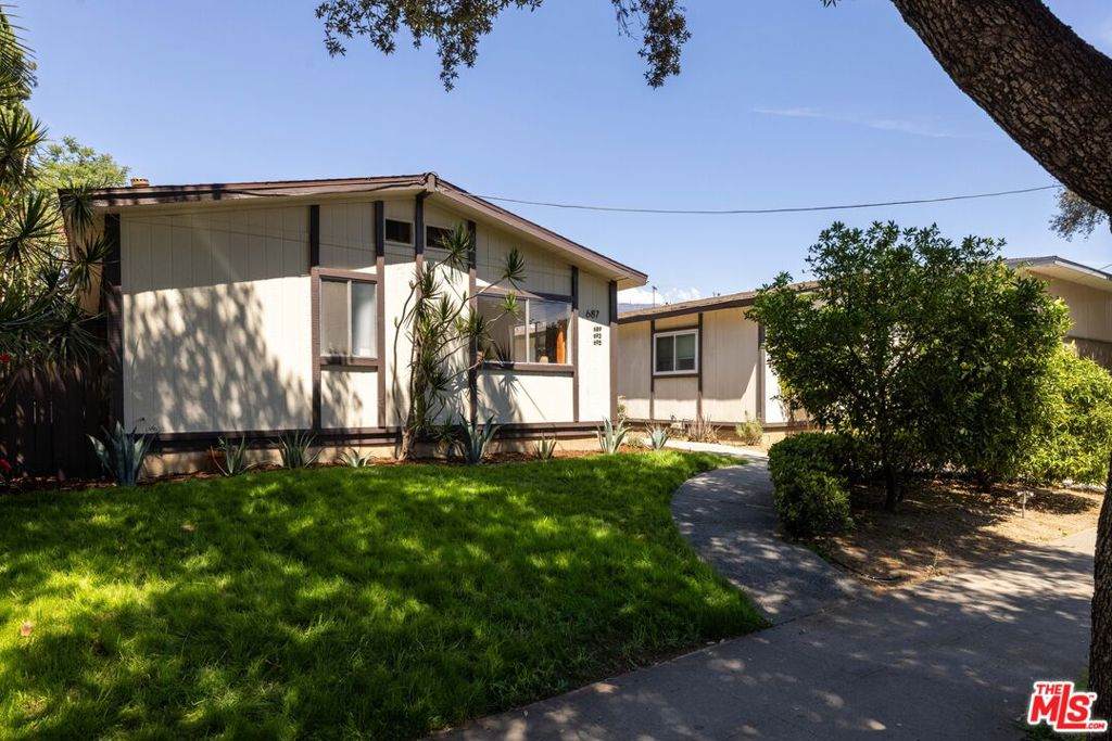 687 Orange Grove Boulevard - Photo 1