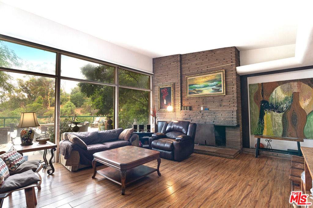 3201 Benedict Canyon Drive - Photo 1