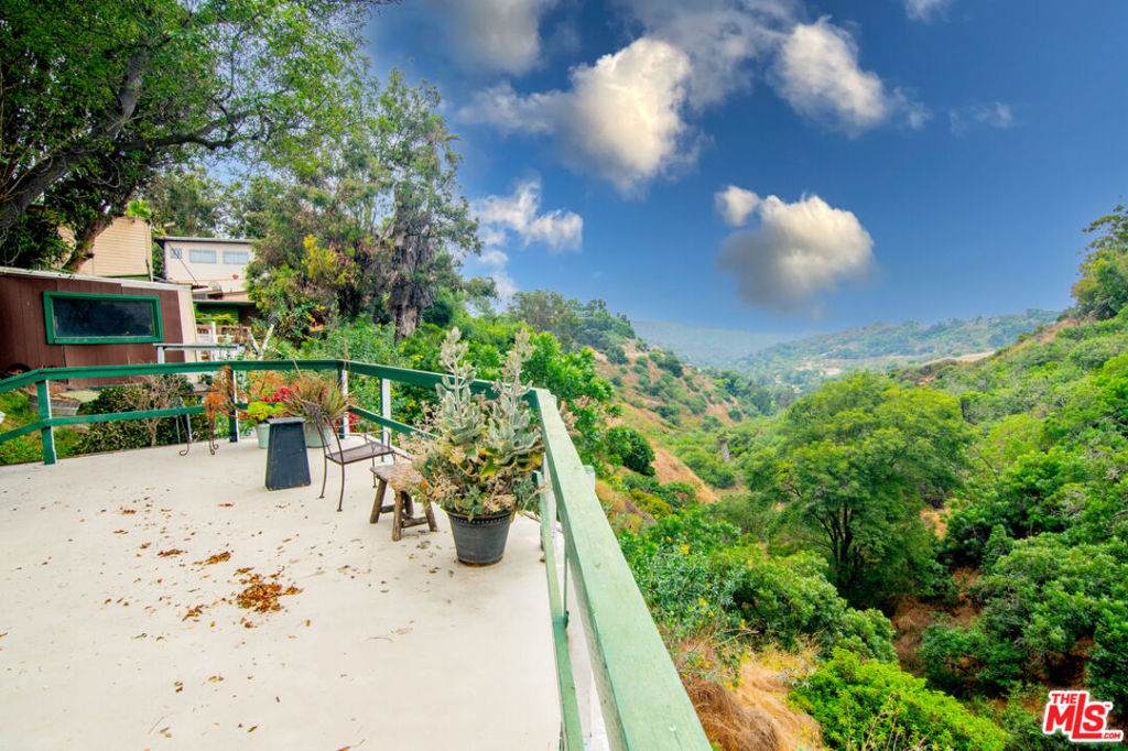 https://bt-photos.global.ssl.fastly.net/socal/orig_boomver_1_375182967-2.jpg