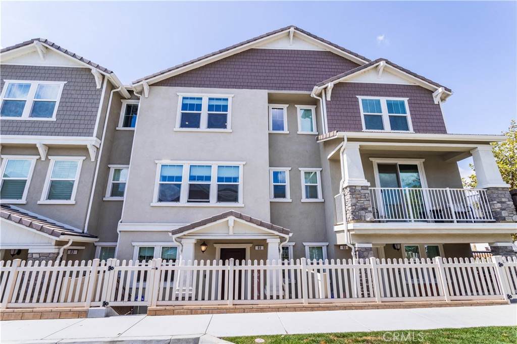 89 Willow St - Photo 1