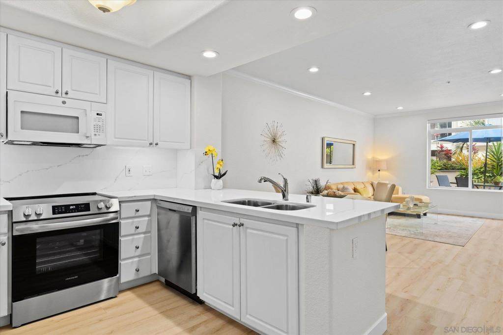 9237 Regents Rd. - Photo 1