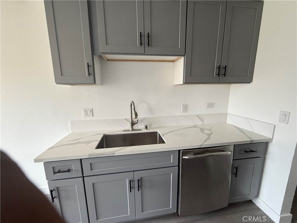 700 West La Veta Avenue - Photo 1