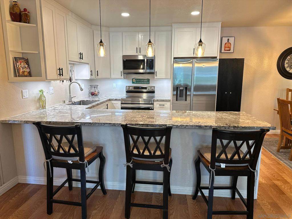 425 Autumn Dr - Photo 1