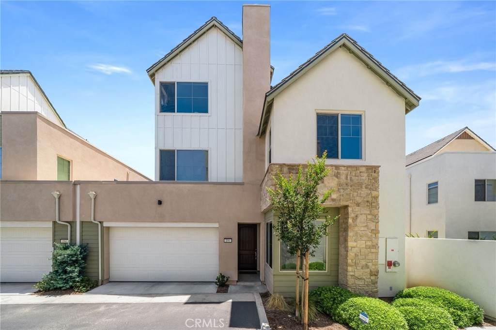 196 Episode - Photo 1