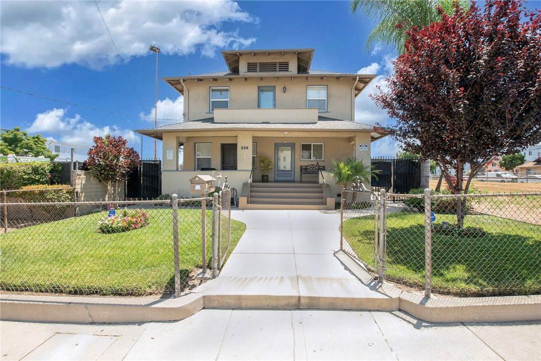 624 Chicago Street - Photo 1