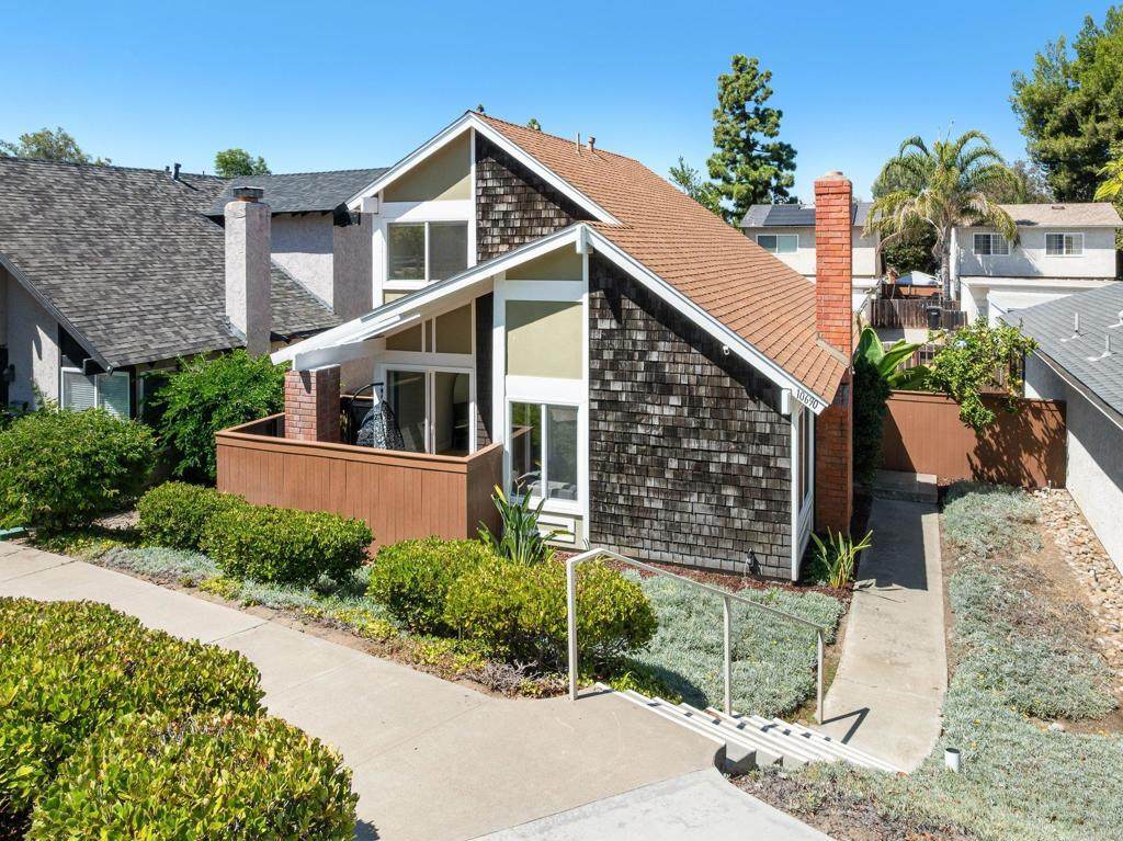 10690 Esmeraldas Drive - Photo 1