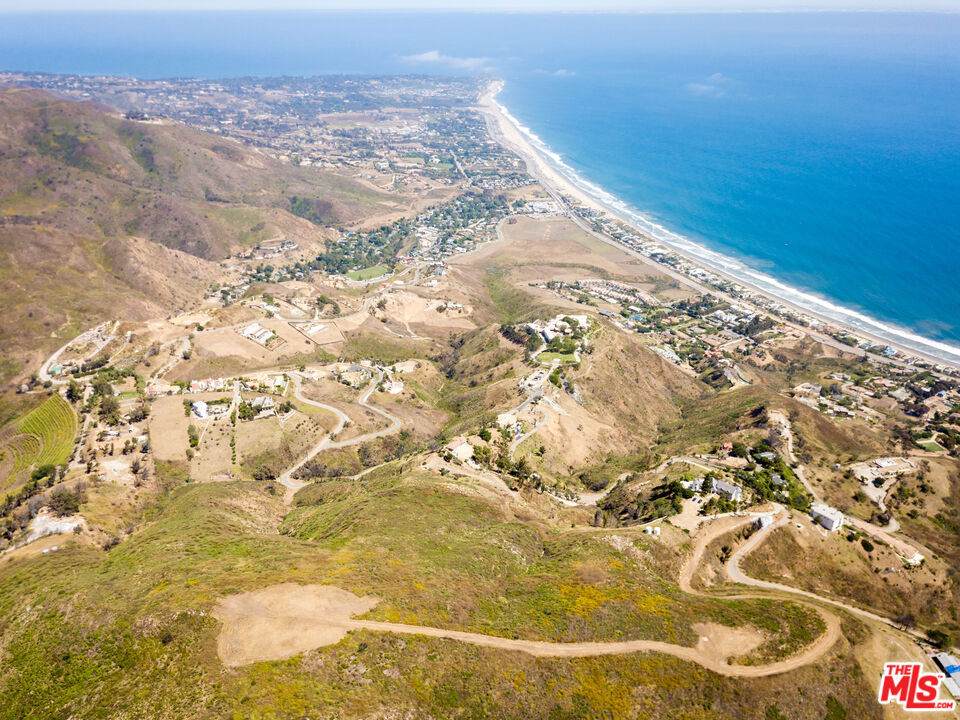 https://bt-photos.global.ssl.fastly.net/socal/orig_boomver_1_375195308-2.jpg